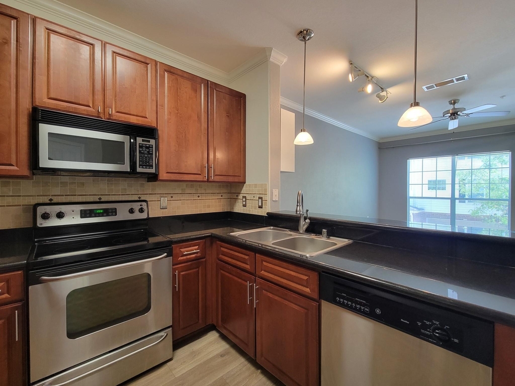 9200 Westheimer Road - Photo 5