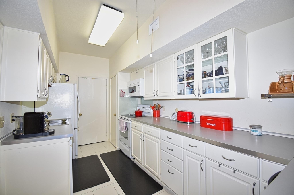 2425 Underwood Street - Photo 17