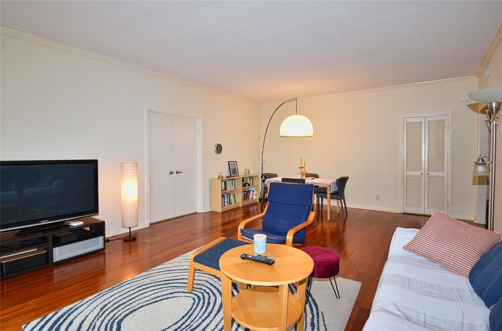 2425 Underwood Street - Photo 5
