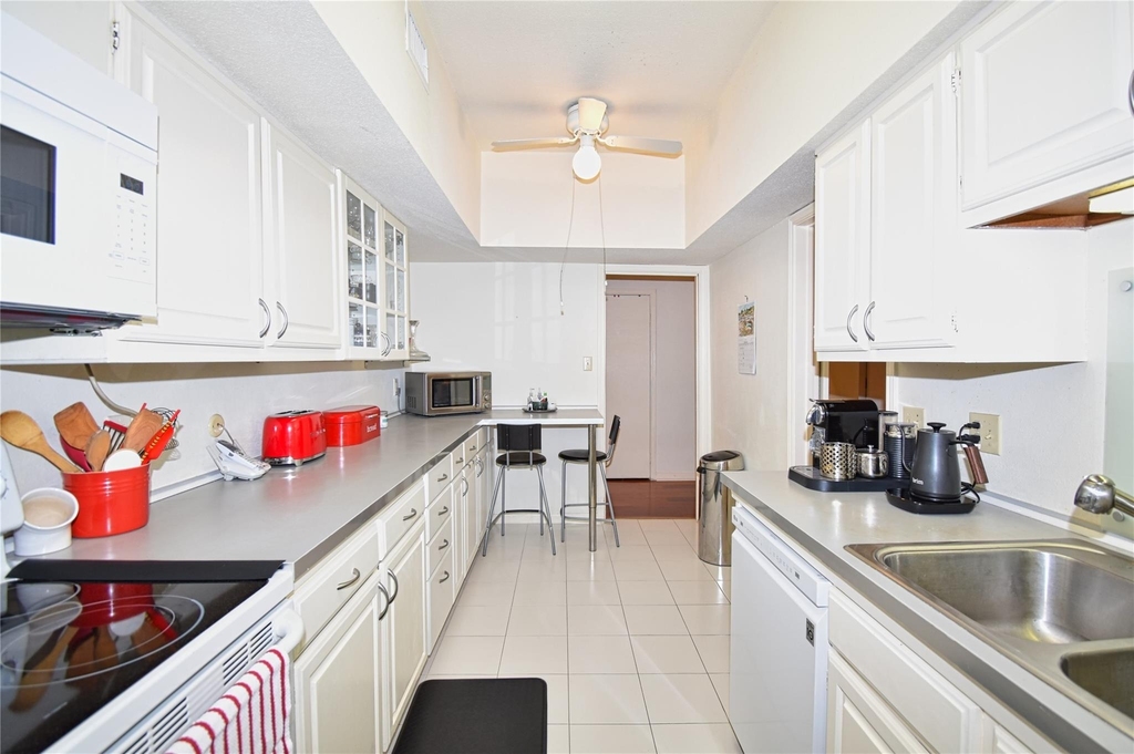 2425 Underwood Street - Photo 16