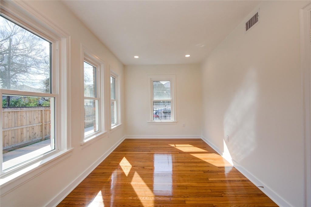 2208 Blodgett Street - Photo 17