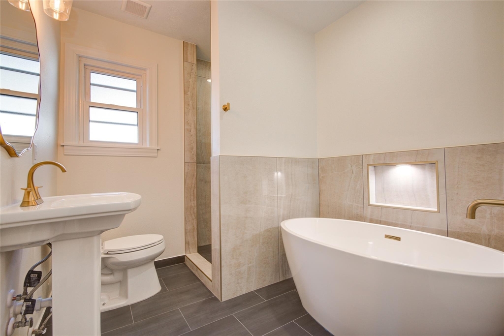 2208 Blodgett Street - Photo 20