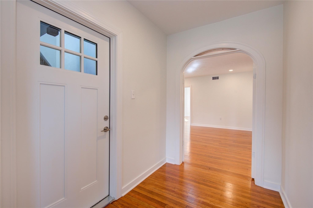 2208 Blodgett Street - Photo 2