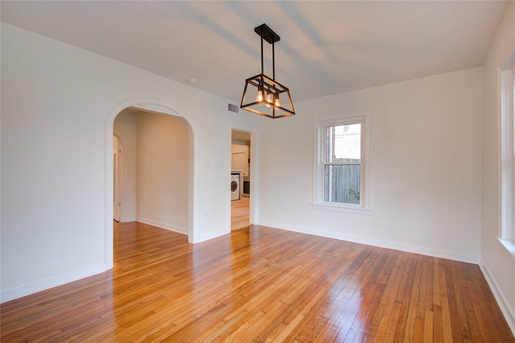 2208 Blodgett Street - Photo 6