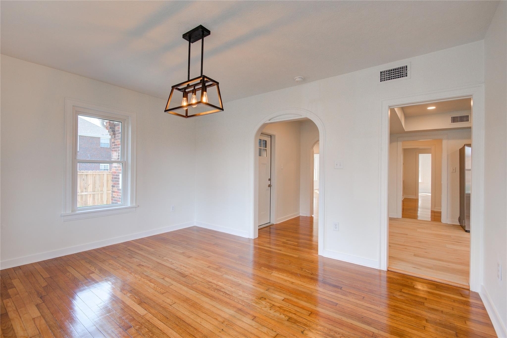 2208 Blodgett Street - Photo 5