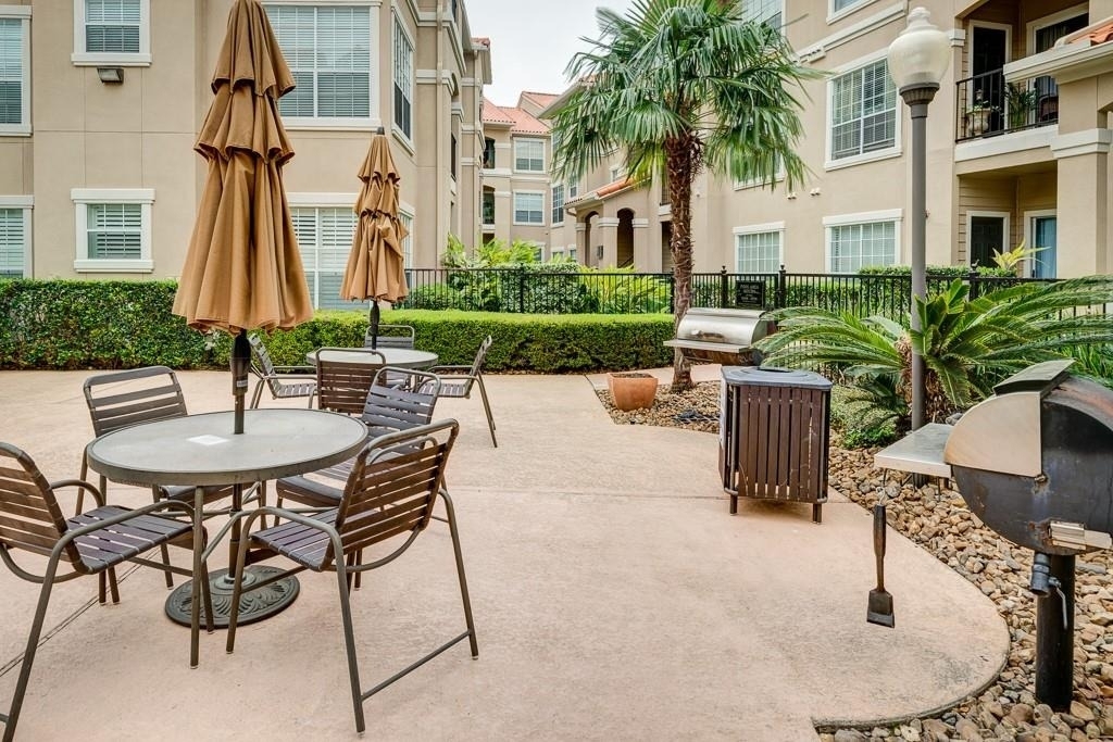 3231 Allen Parkway - Photo 10