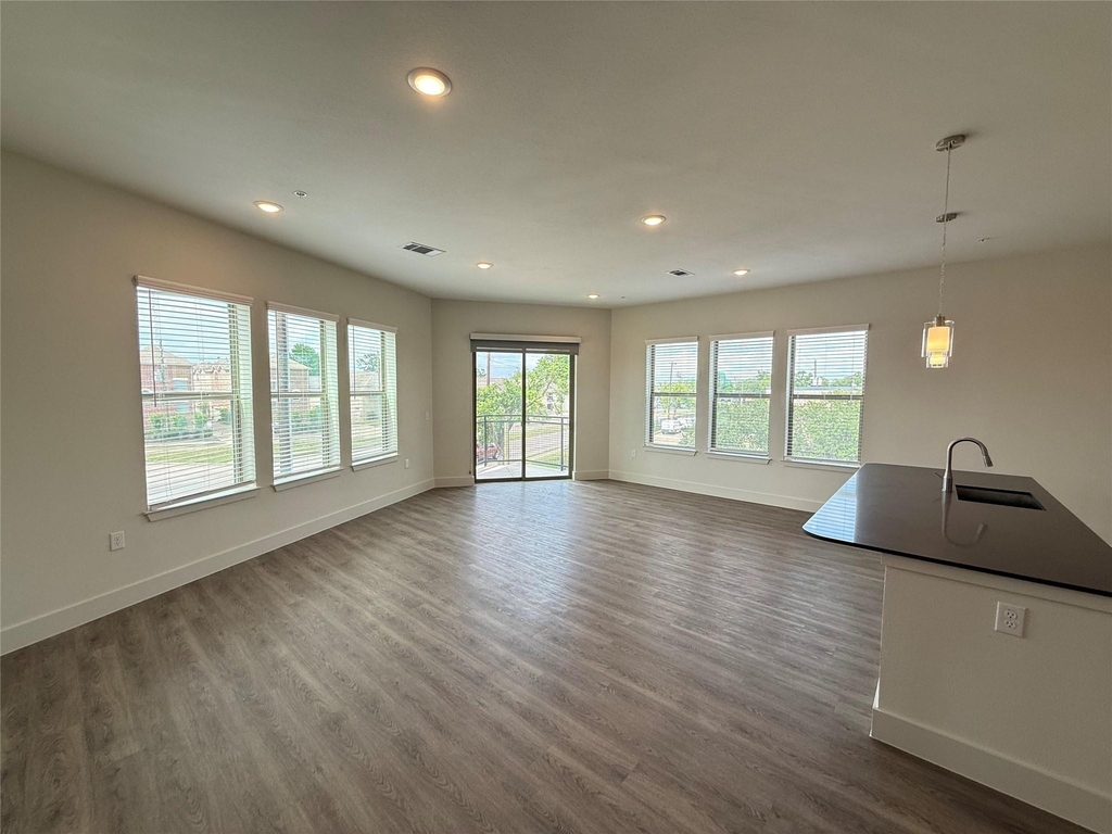641 W Crosstimbers Street - Photo 1
