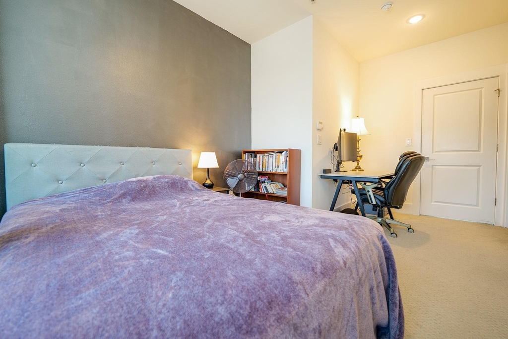 2401 Crawford Street - Photo 12