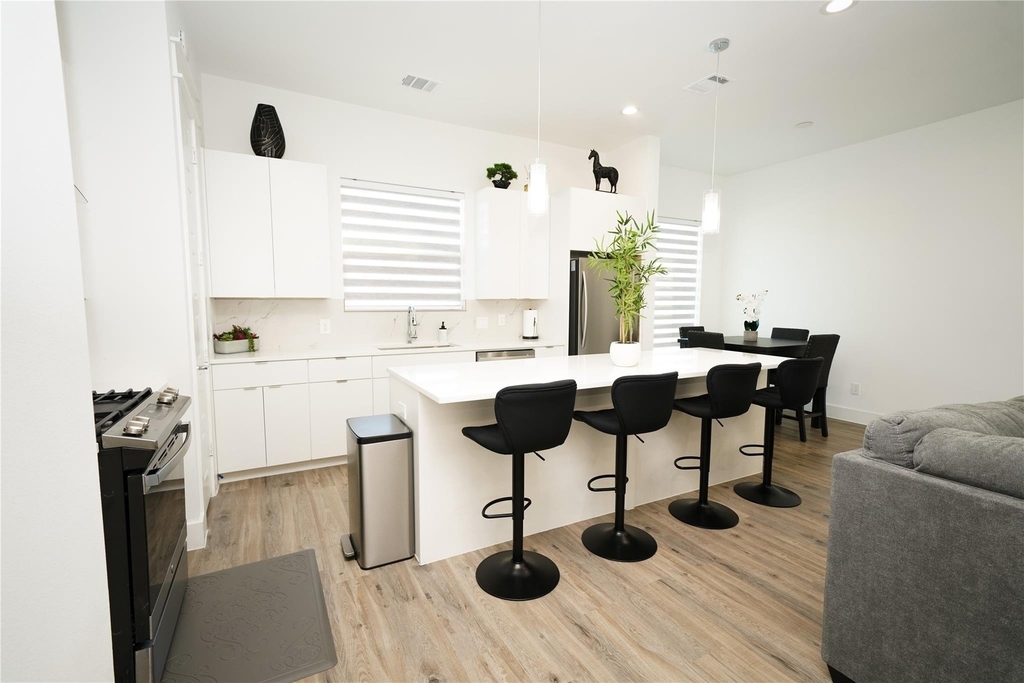 4607 Edmund Street - Photo 3