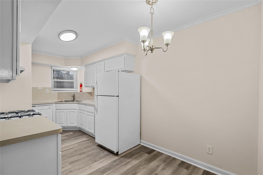102 Strand Street - Photo 5