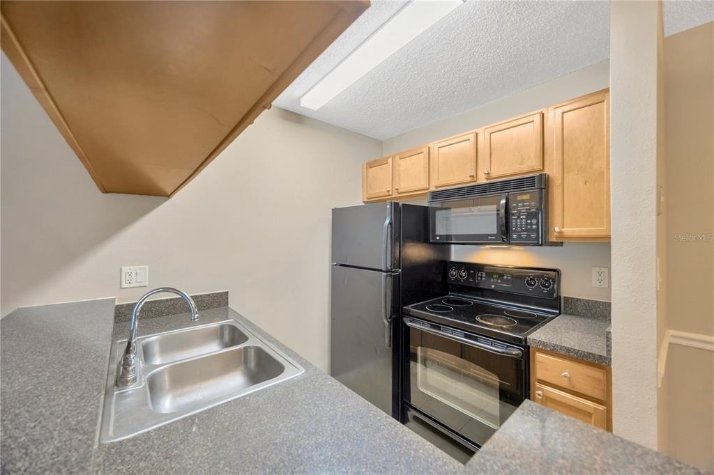308 Lake Parsons Green - Photo 8