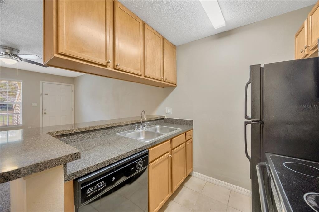 308 Lake Parsons Green - Photo 9