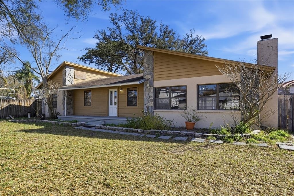 10301 Trail Ridge Lane - Photo 2