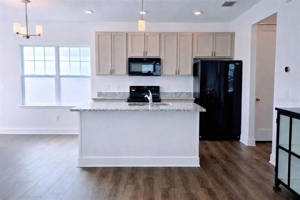 6643 Bridgman Street - Photo 4