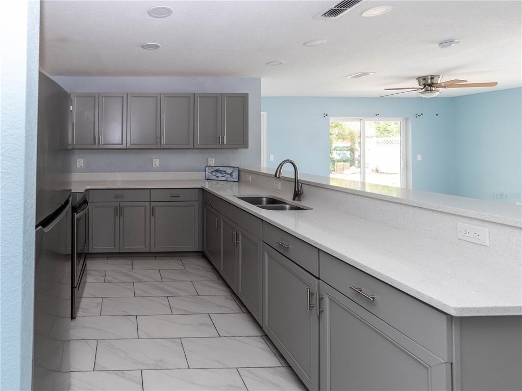 133 W Park Avenue - Photo 1
