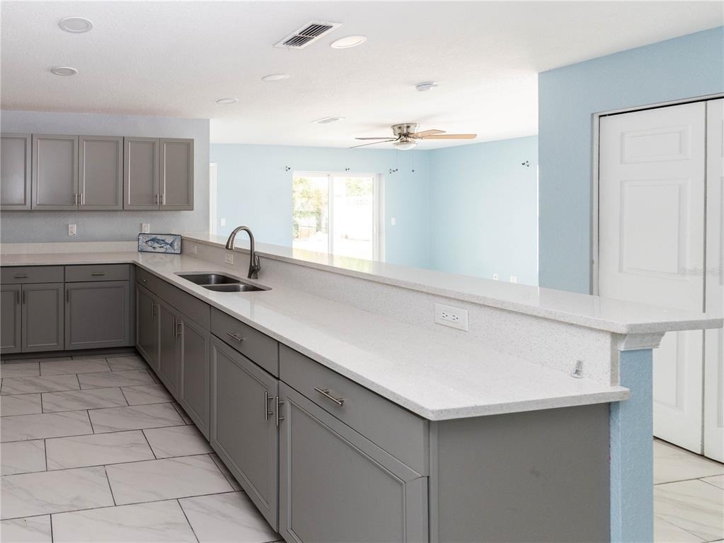 133 W Park Avenue - Photo 2