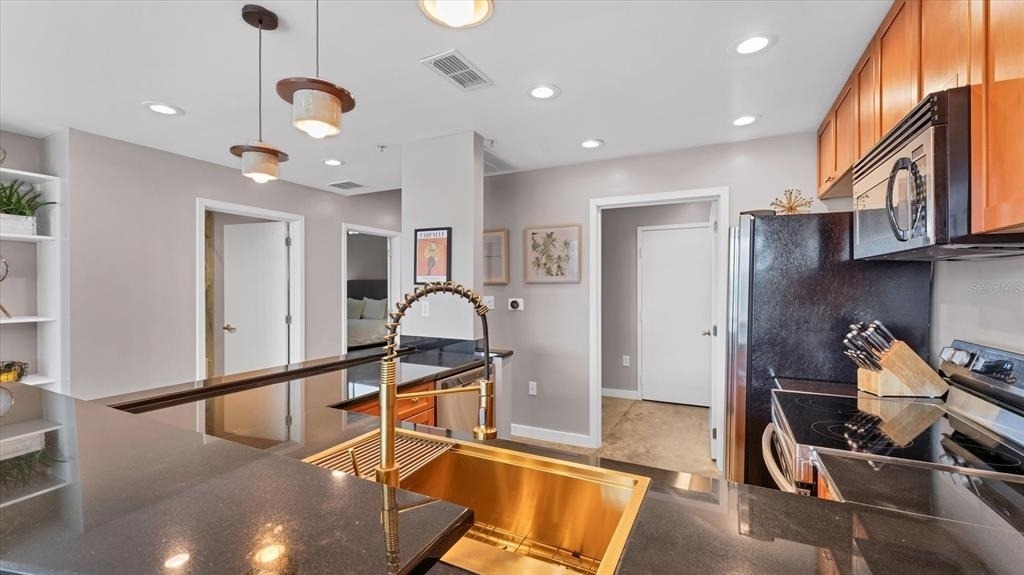 525 E Jackson St Street - Photo 14