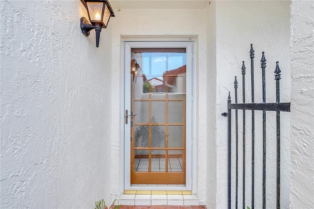 136 Florida Shores Boulevard - Photo 2