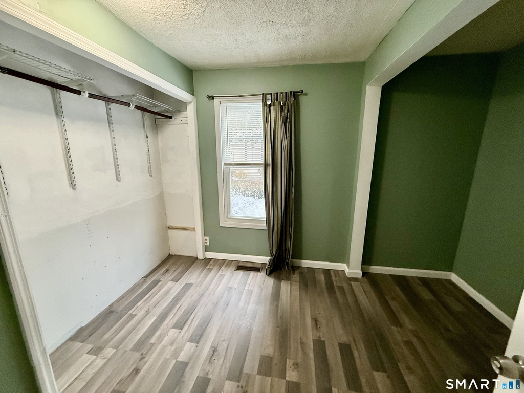 42 Wells Avenue - Photo 6
