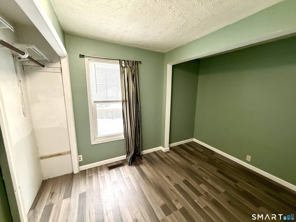 42 Wells Avenue - Photo 5