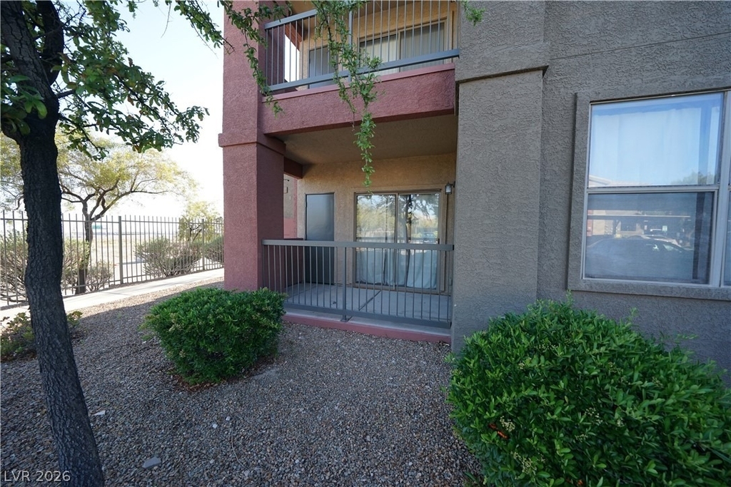 8000 W Badura Avenue - Photo 3