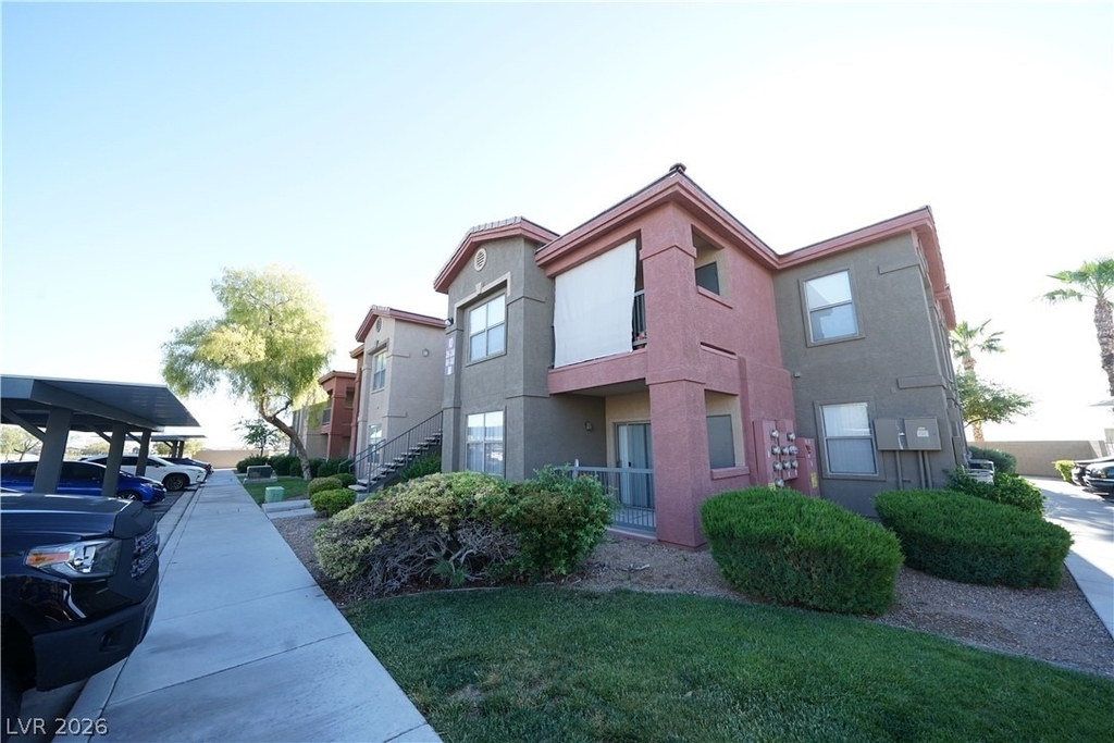 8000 W Badura Avenue - Photo 0