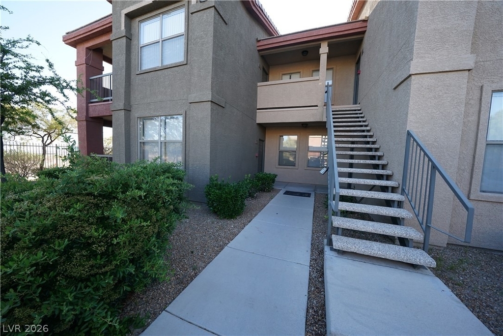 8000 W Badura Avenue - Photo 2