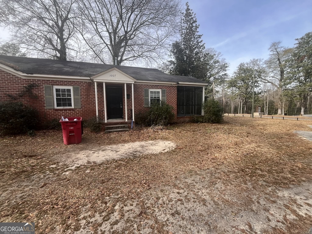 1067 Boulevard - Photo 0