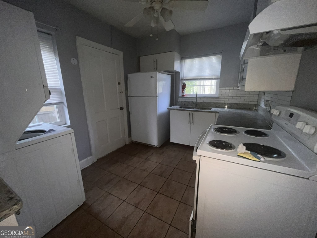 1067 Boulevard - Photo 4