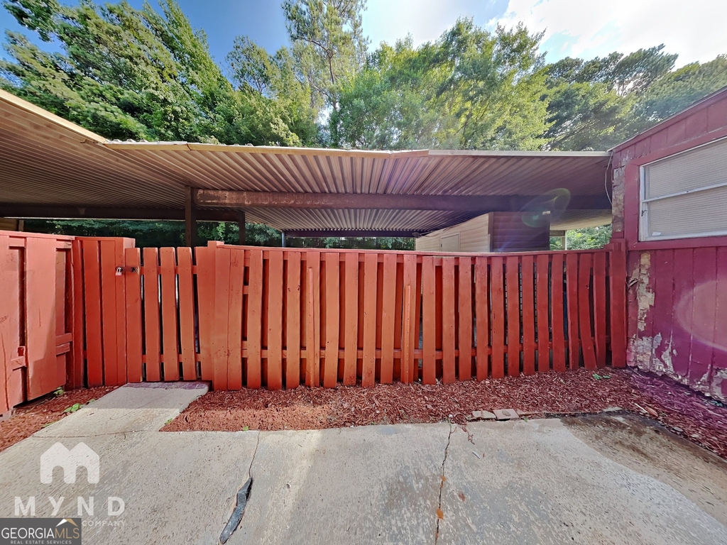 1963 Whitehall Forest Court Se - Photo 17