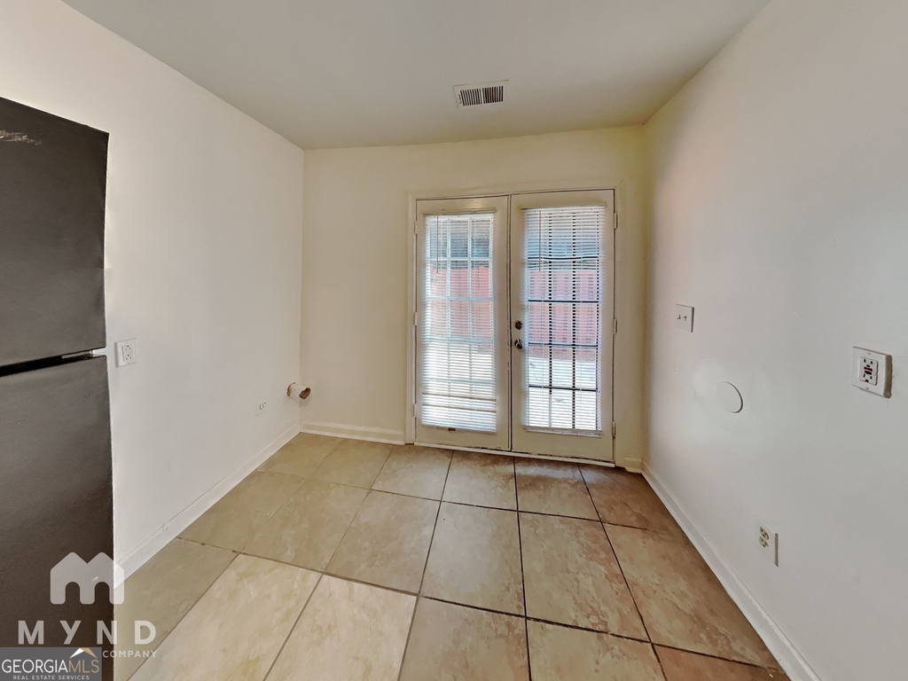 1963 Whitehall Forest Court Se - Photo 5