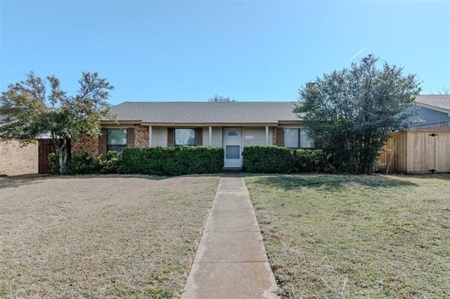 2614 Saint George Drive - Photo 0