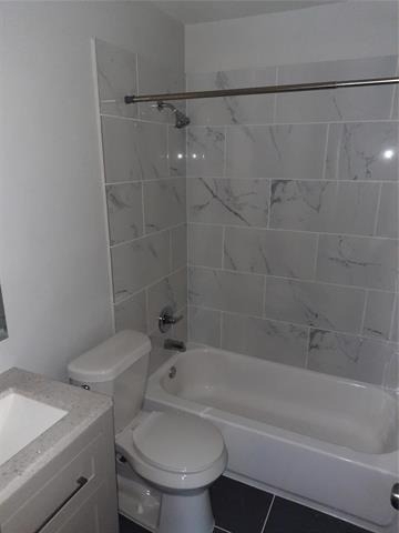 1011 Vine Street - Photo 2