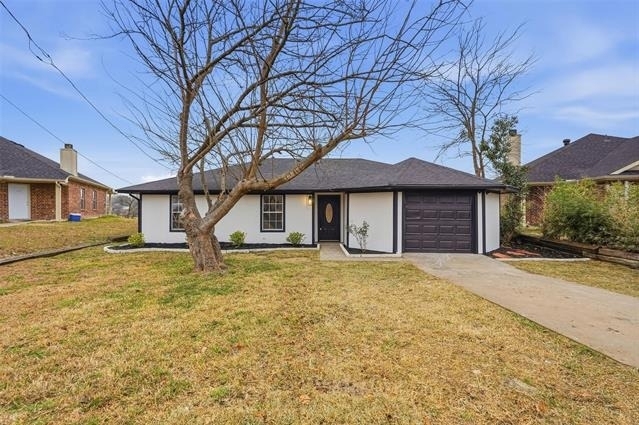 763 Lakeside Drive - Photo 1