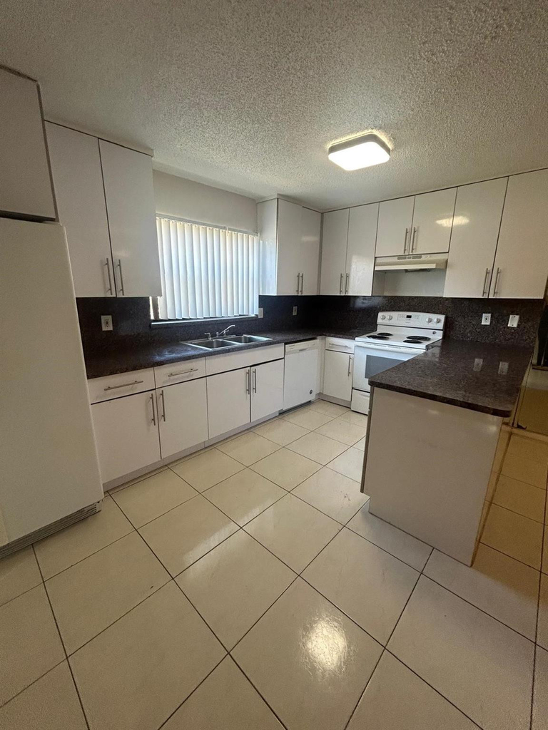 5821 Swordfish Court - Photo 1
