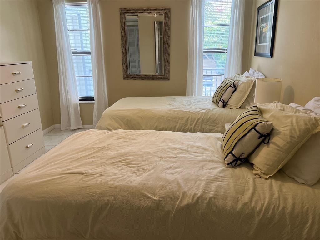 445 Se 21st Avenue - Photo 26