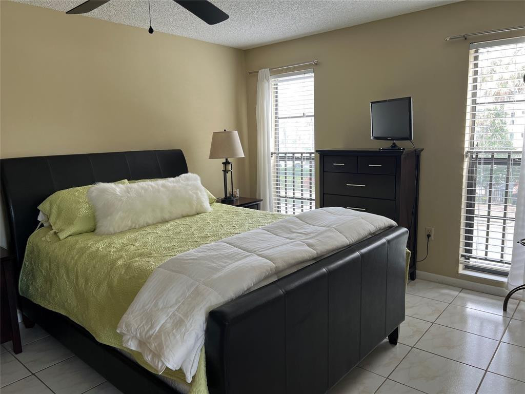 445 Se 21st Avenue - Photo 18