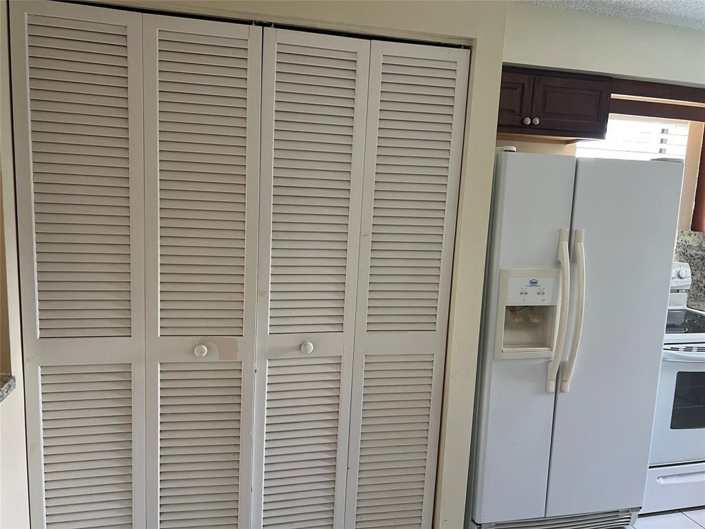 445 Se 21st Avenue - Photo 8