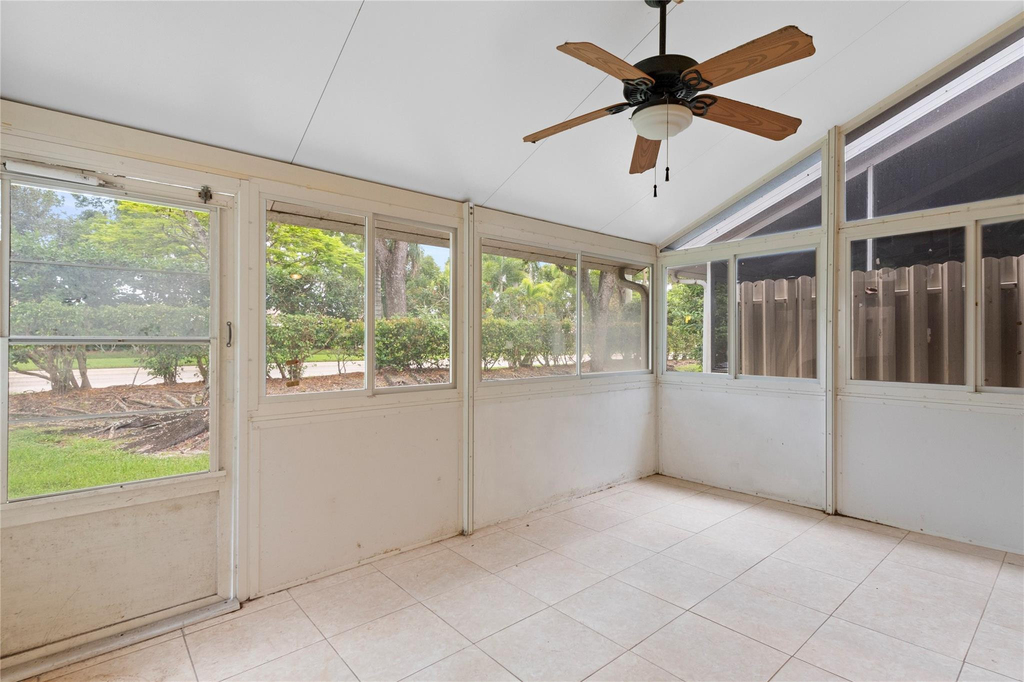 1186 Sw 44th Avenue - Photo 23