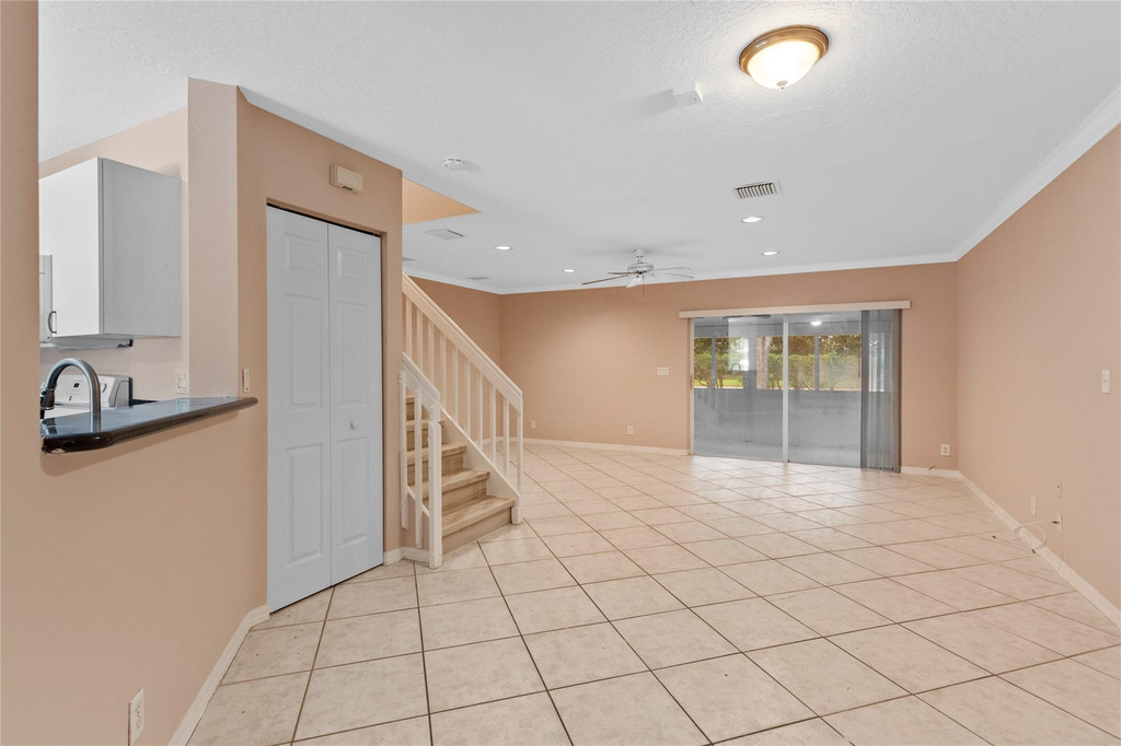 1186 Sw 44th Avenue - Photo 7