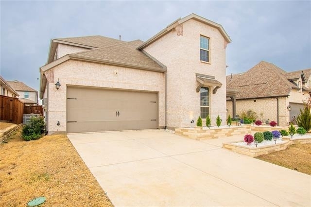 1700 Hydrangea Lane - Photo 2