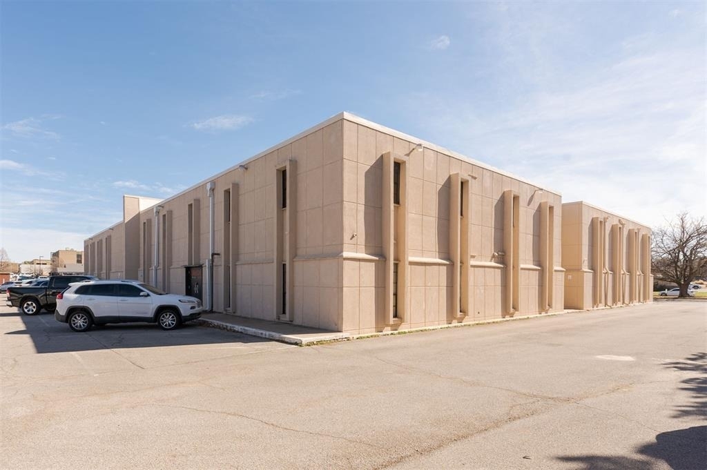 3801 Nw 63rd Street - Photo 2
