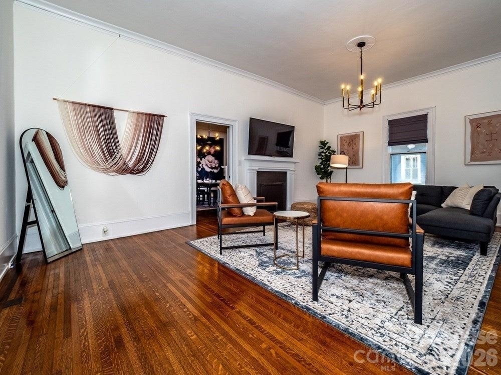 306 N Salem Avenue - Photo 1