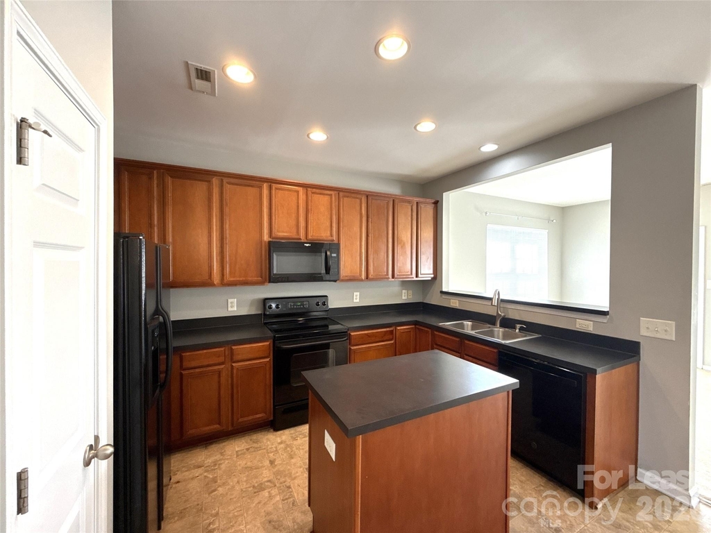 7023 Brighton Park Drive - Photo 7