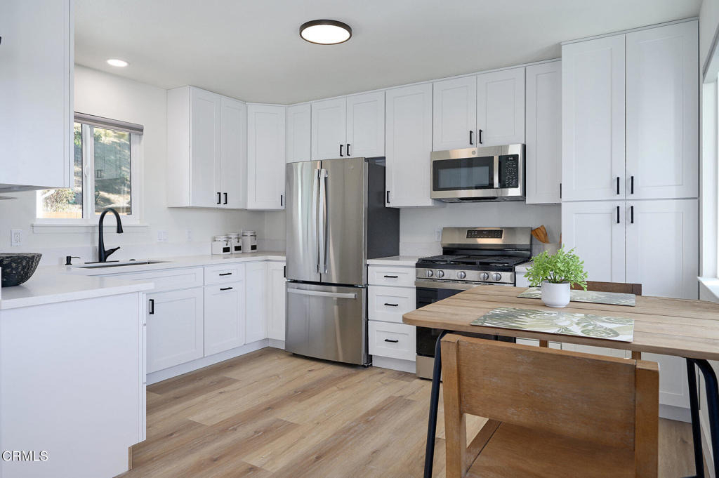 97 Everett Street - Photo 3