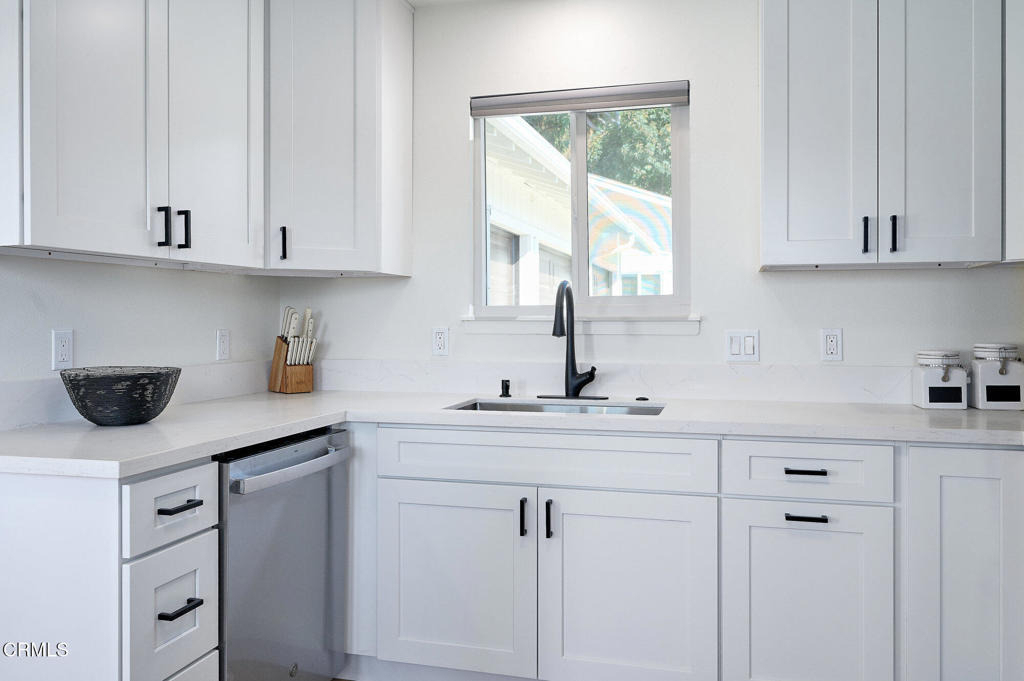 97 Everett Street - Photo 8