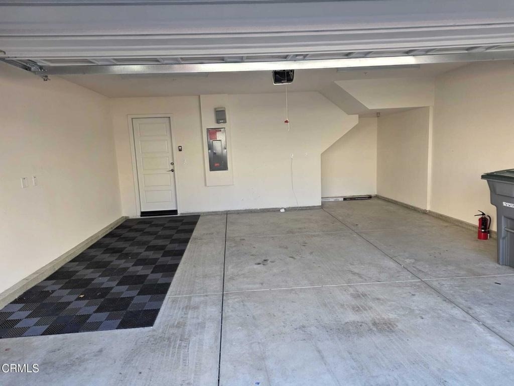 711 Winchester Drive - Photo 4