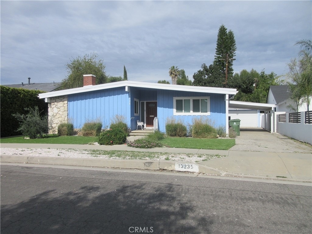 13235 Cumpston - Photo 0
