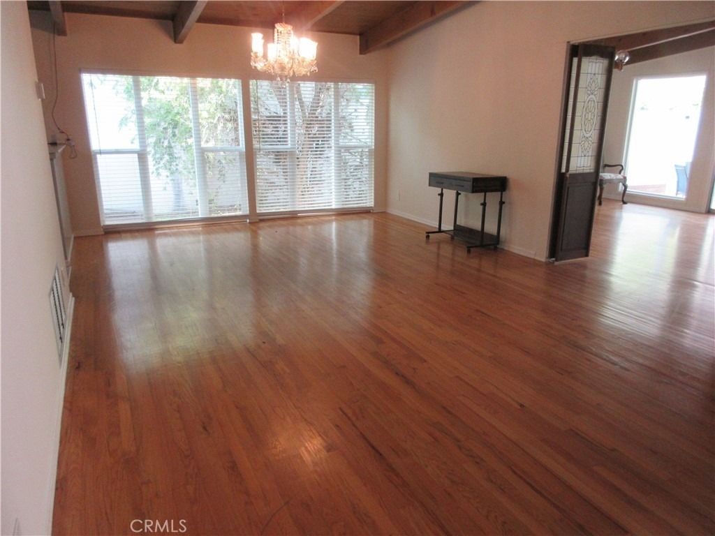 13235 Cumpston - Photo 2