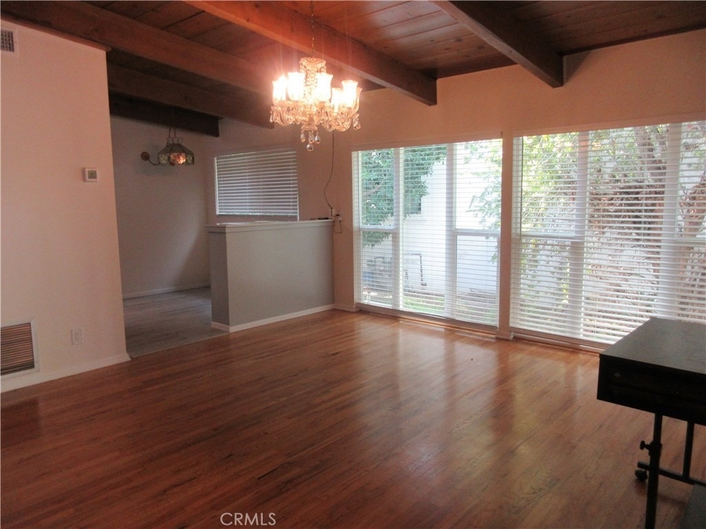13235 Cumpston - Photo 4